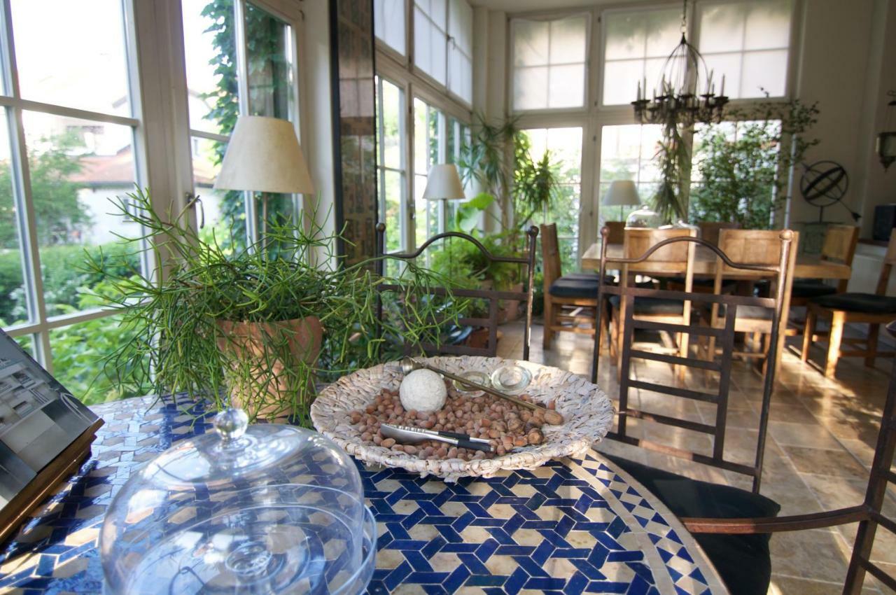Embassy Row Bnb ซาเกร็บ ภายนอก รูปภาพ