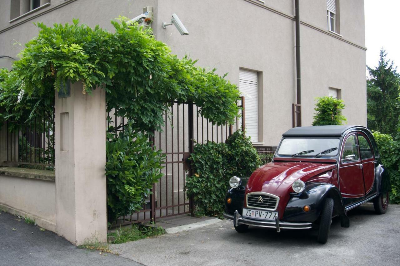 Embassy Row Bnb ซาเกร็บ ภายนอก รูปภาพ